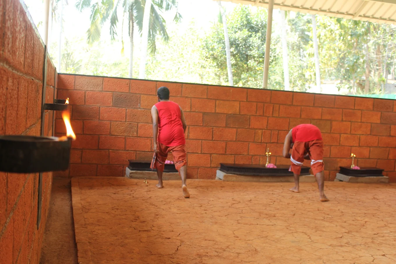 Siddha Marma therapy and holistic healing treatments at Deva Vidya Gurukulam Kerala