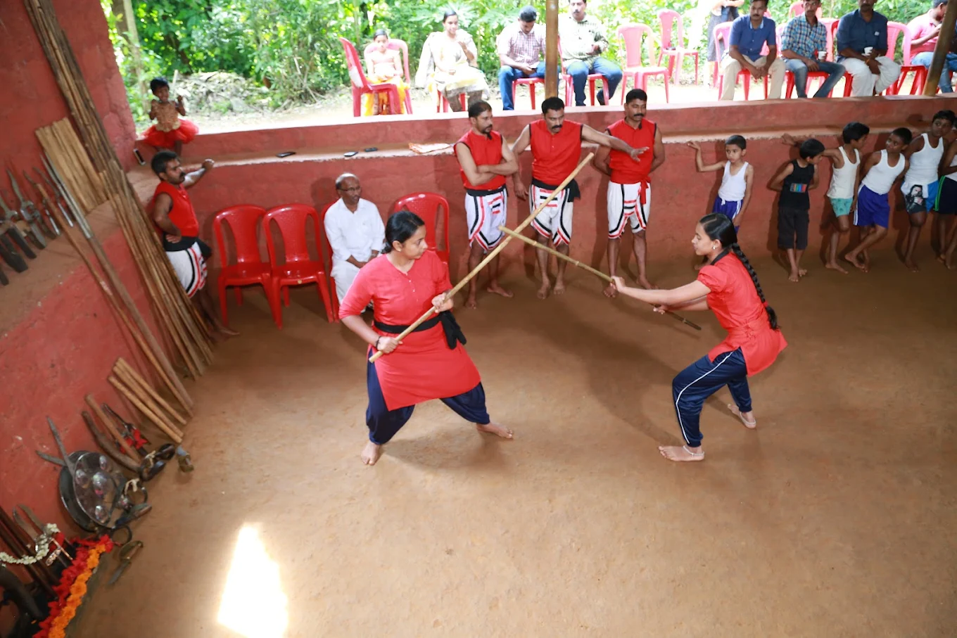 Kadathanadan Kalari Sangam Wayanad traditional Kalaripayattu training session with Gurukkal and students
