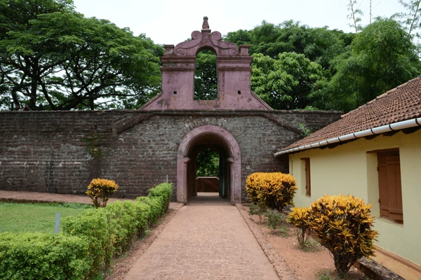 Thalassery Fort tourist place 